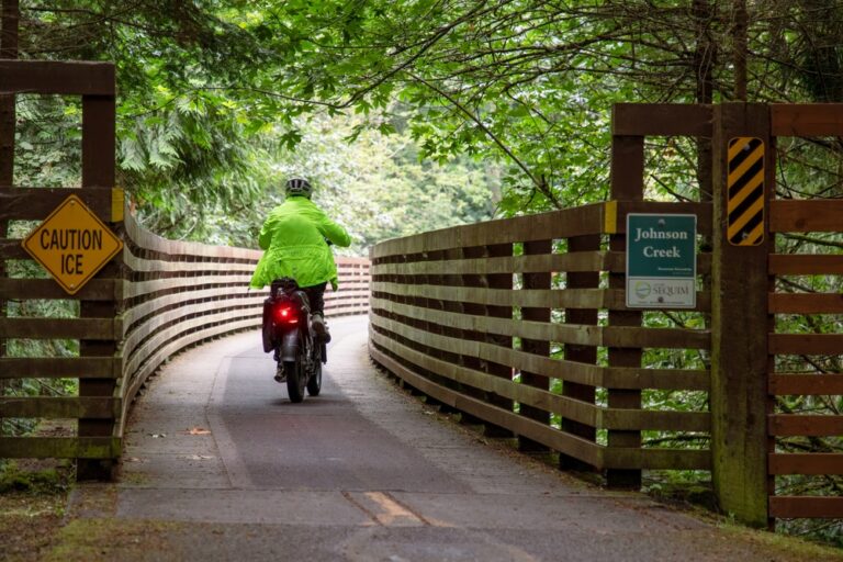 Biker on the Olympic Discovery Trail